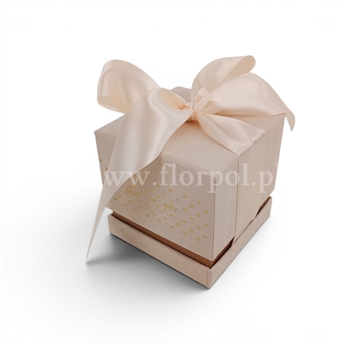 Kwadratowy mini box z kokardą 1szt beżowy (H2504291)